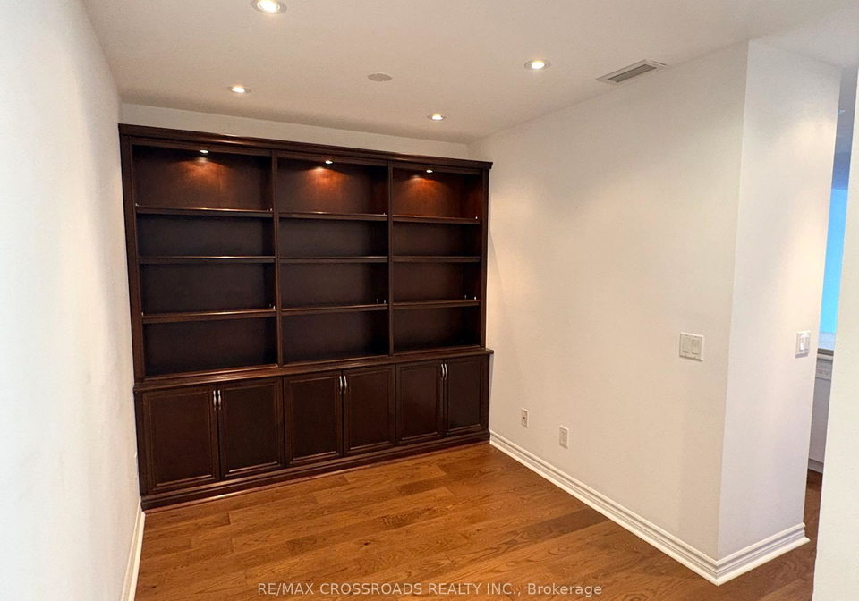 763-bay-street-toronto-ontario-c12676346