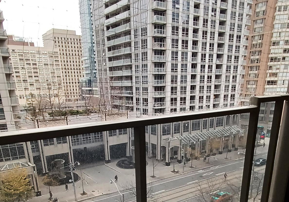 750-bay-street-toronto-ontario-c12676374