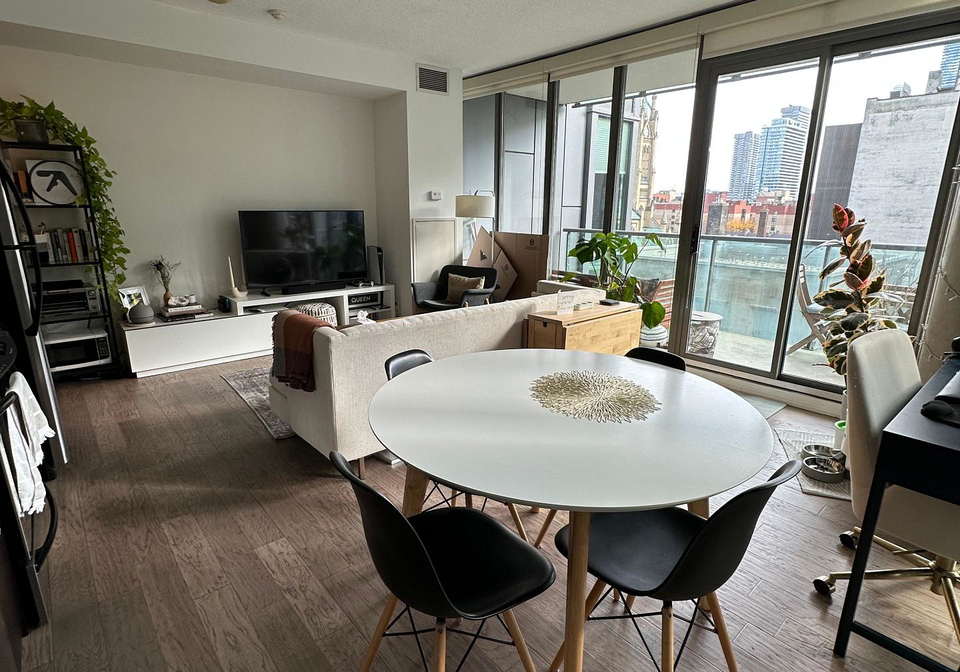 33-lombard-street-toronto-ontario-c12676388