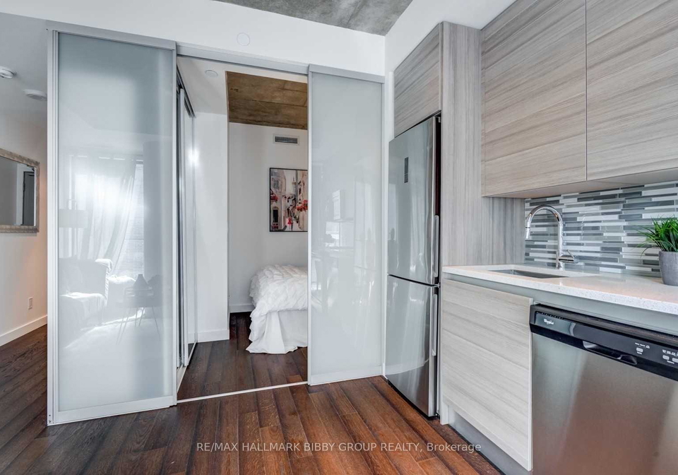 111-bathurst-street-toronto-ontario-c12676404