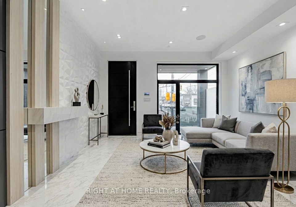 677-huron-street-toronto-ontario-c12676472