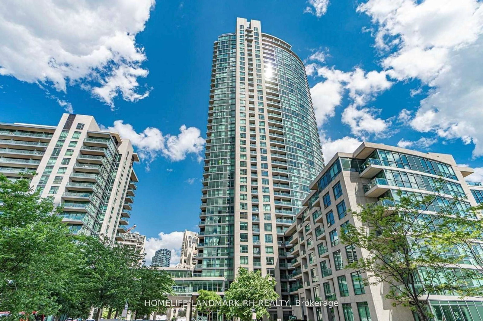 215-fort-york-boulevard-toronto-ontario-c12677168