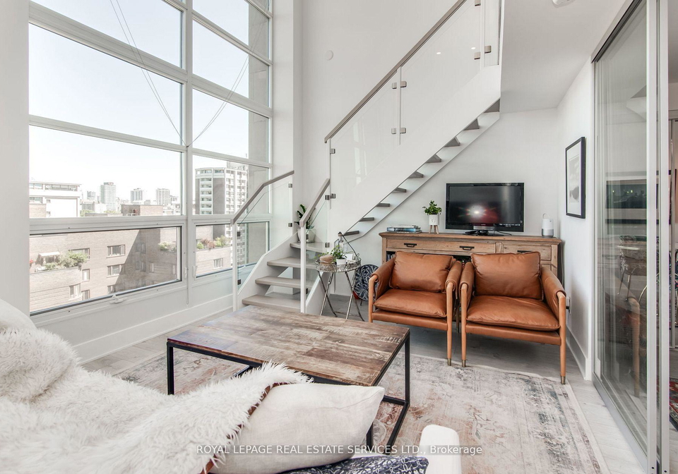 111-st-clair-avenue-w-toronto-ontario-c12677270