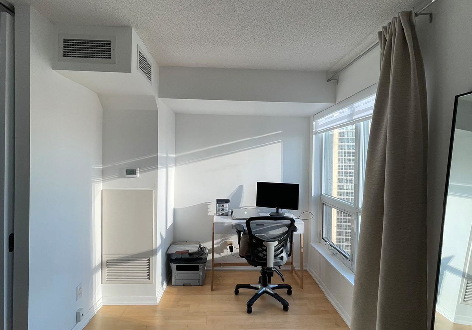 18-yonge-street-toronto-ontario-c12677576