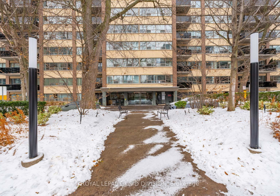 484-avenue-road-toronto-ontario-c12677584