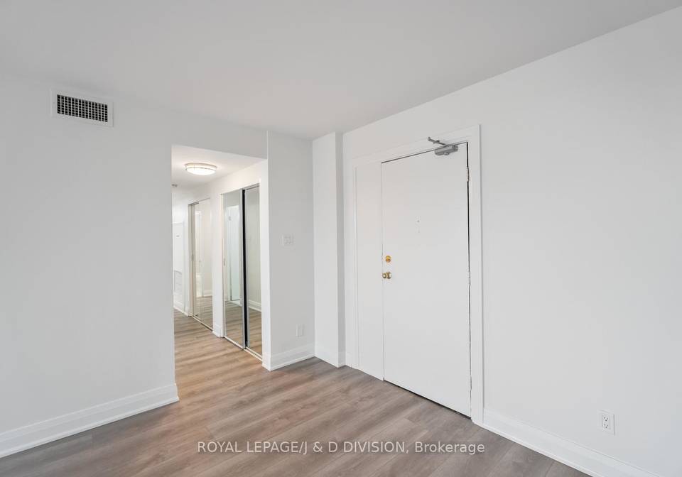484-avenue-road-toronto-ontario-c12677584