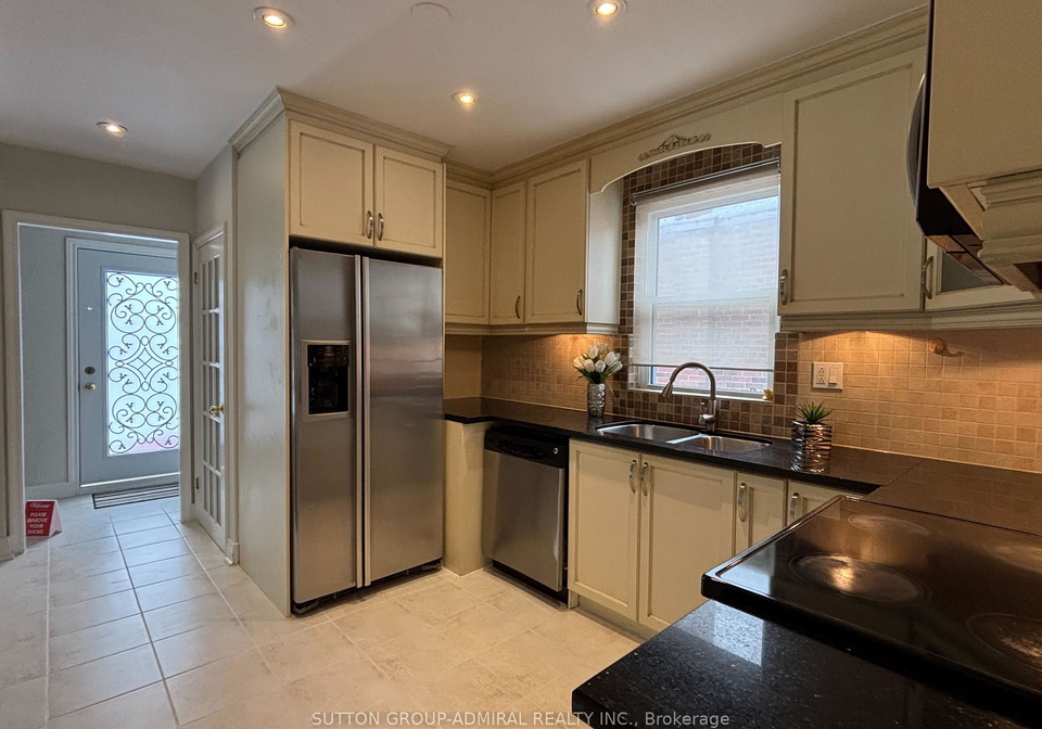 138-poyntz-avenue-toronto-ontario-c12677618