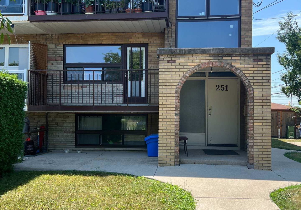 251-pannahill-road-toronto-ontario-c12677666
