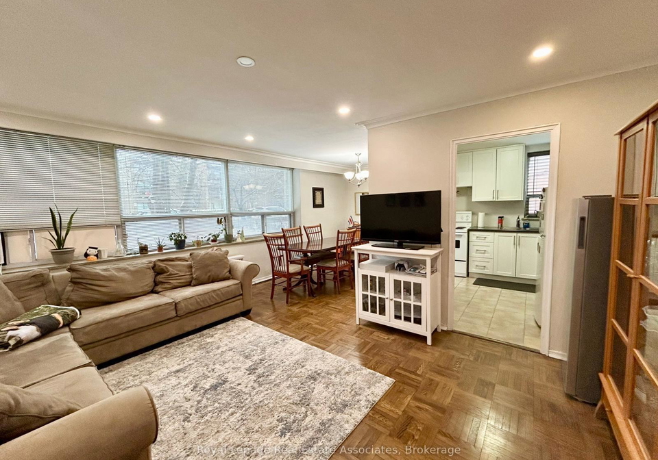 6-meadowbrook-road-toronto-ontario-c12677690