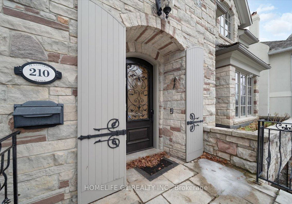 210-st-leonards-avenue-north-york-ontario-c12677944