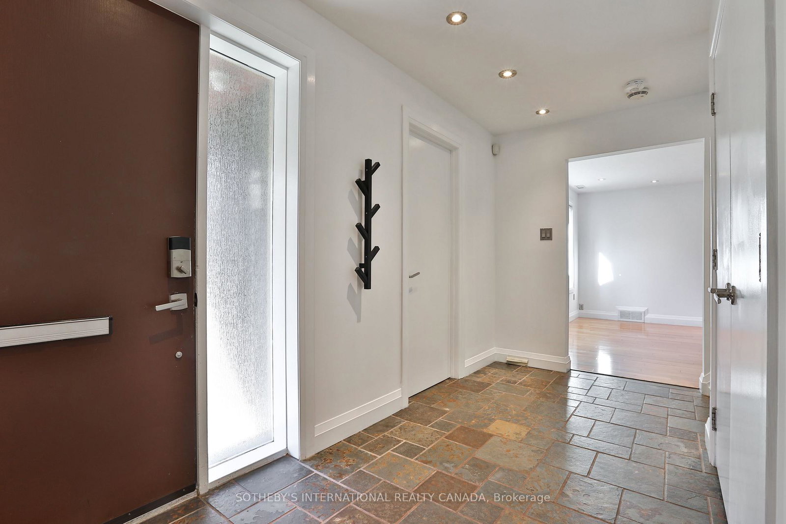 46-sandringham-drive-toronto-ontario-c12678264