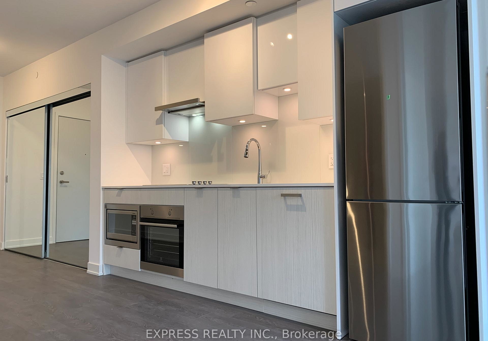99-broadway-avenue-toronto-ontario-c12678288