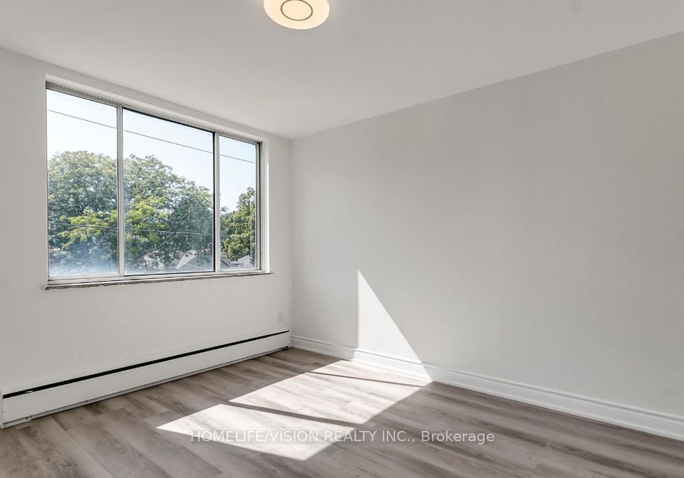 18-kenrae-road-east-york-ontario-c12678528