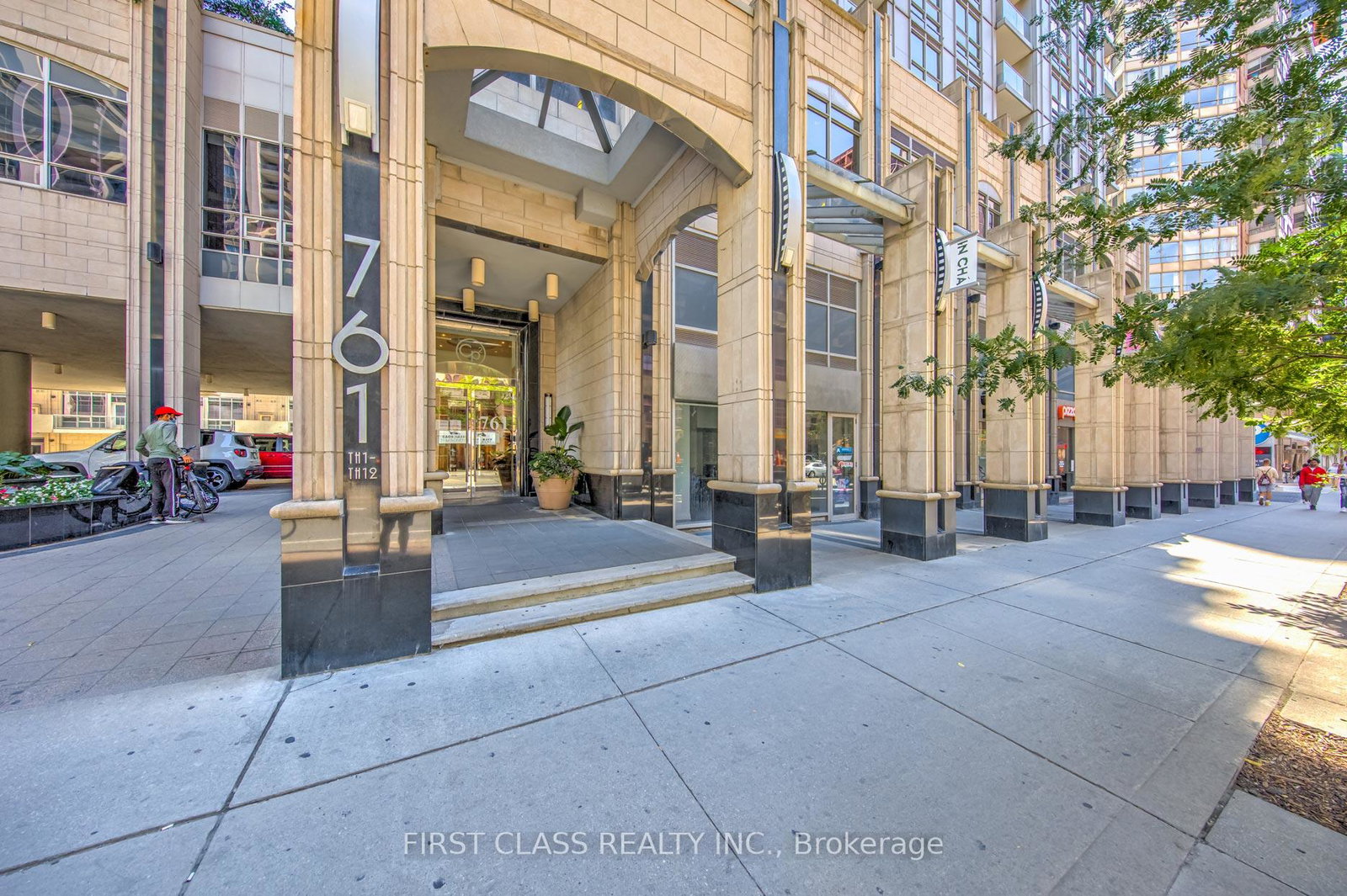 761-bay-street-toronto-ontario-c12678876