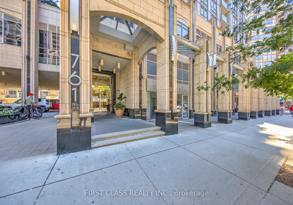 761-bay-street-toronto-ontario-c12678876