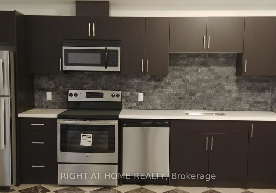 89-bellwoods-avenue-toronto-ontario-c12678902