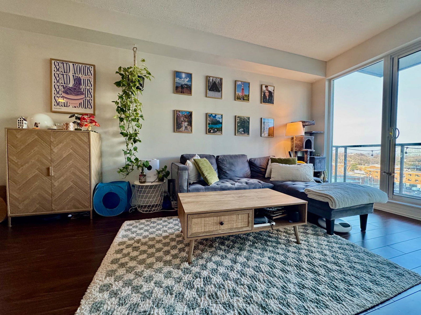 260-sackville-street-toronto-ontario-c12678920