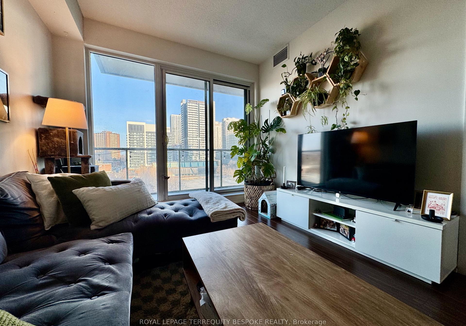 260-sackville-street-toronto-ontario-c12678920