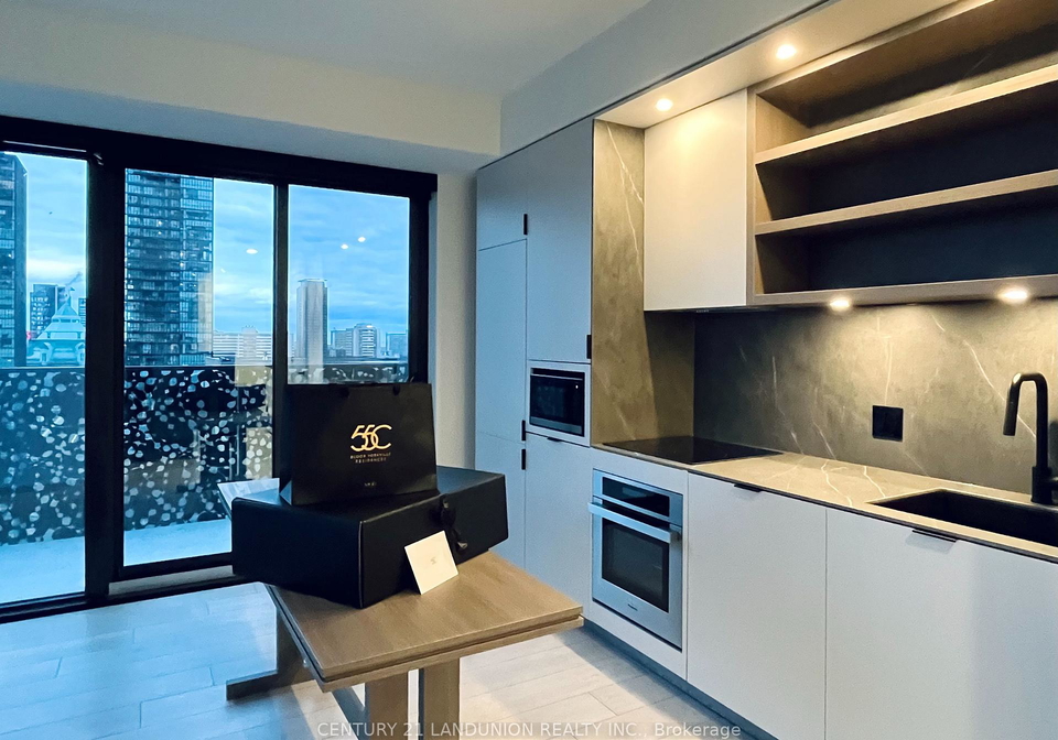 55-charles-street-e-toronto-ontario-c12678958