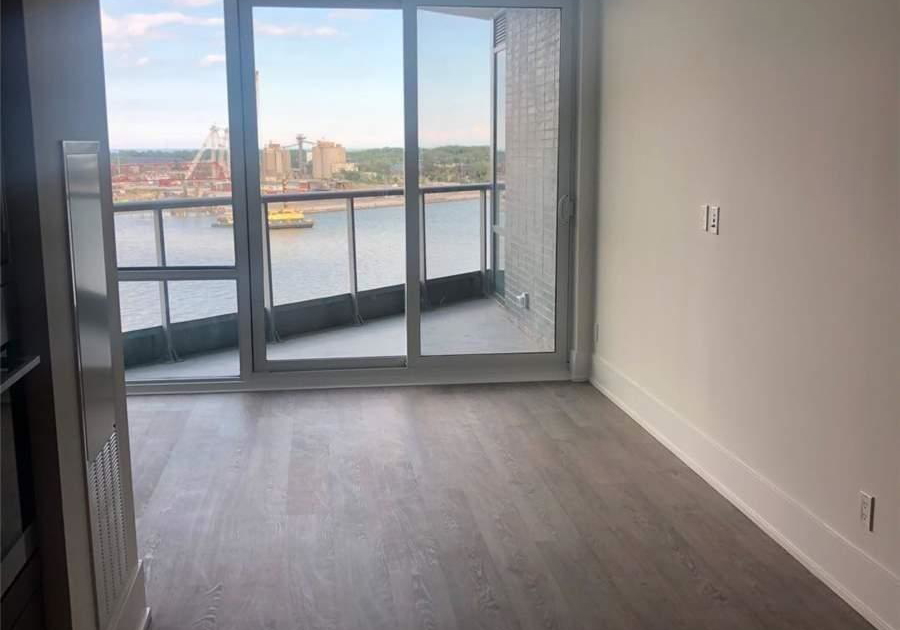 1-edgewater-drive-toronto-ontario-c12679032