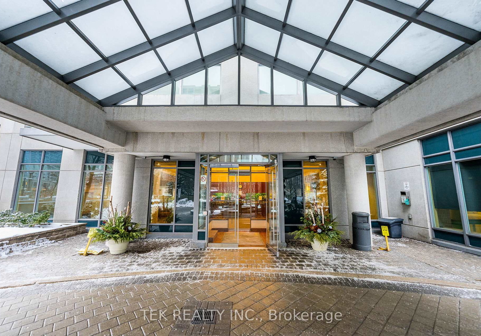 21-hillcrest-avenue-north-york-ontario-c12679208