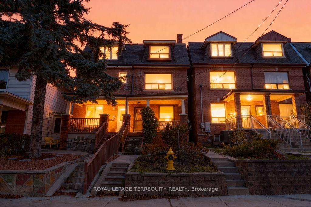 243-montrose-avenue-toronto-ontario-c12679502