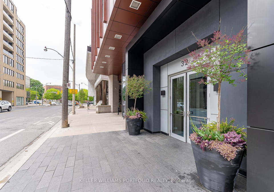 32-davenport-road-toronto-ontario-c12679668