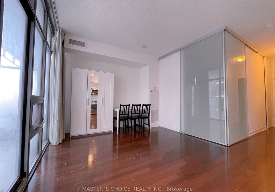 33-charles-street-e-toronto-ontario-c12679942