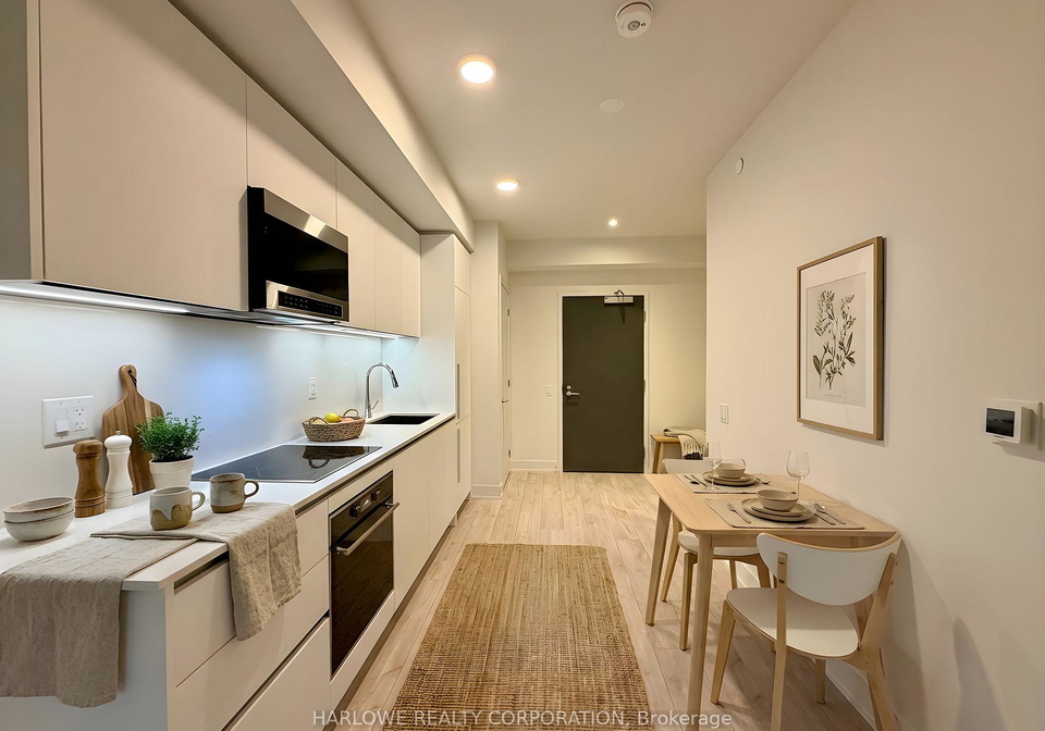 8-cumberland-street-toronto-ontario-c12679962