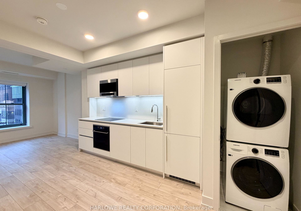 8-cumberland-street-toronto-ontario-c12679962