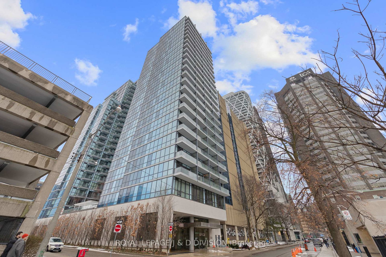 210-simcoe-street-toronto-ontario-c12680042