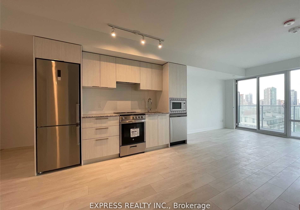 501-yonge-street-toronto-ontario-c12680210
