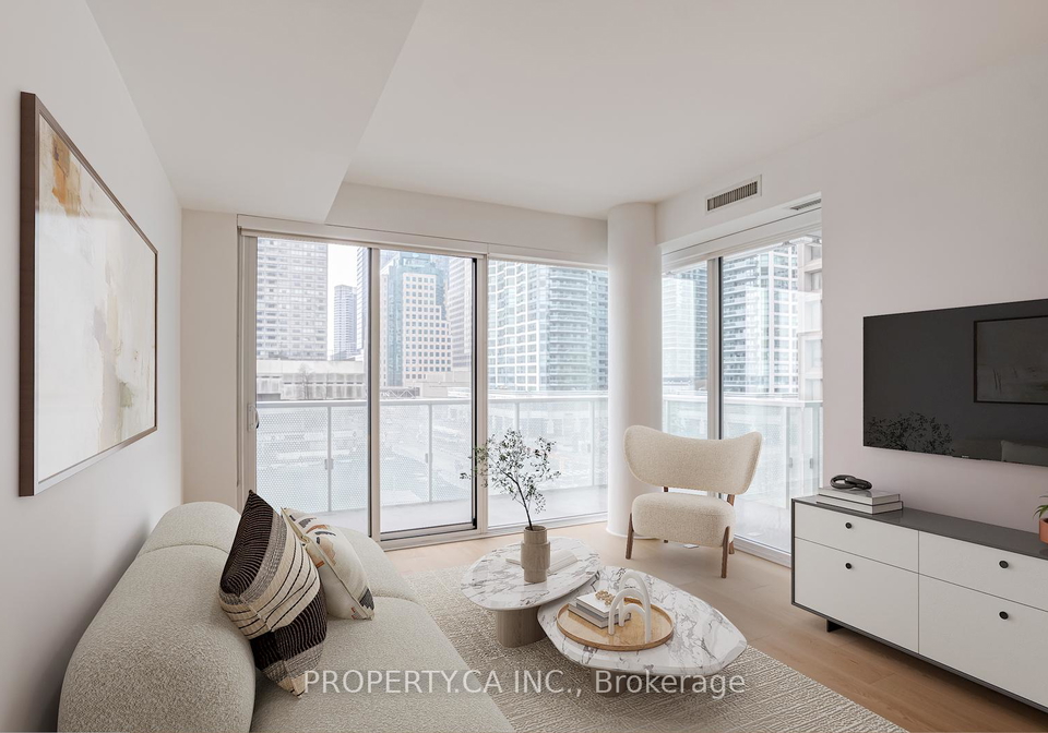 15-queens-quay-e-toronto-ontario-c12680588