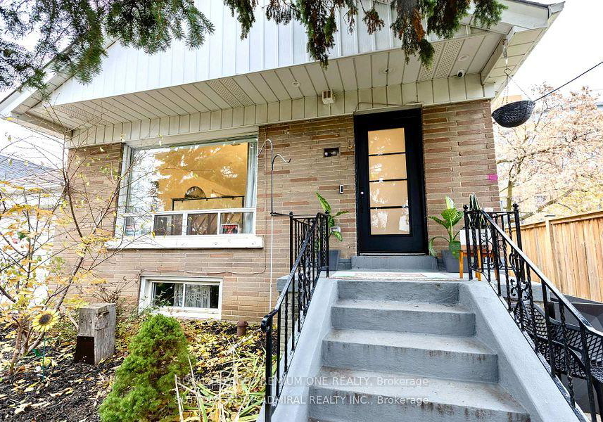 44-baycrest-avenue-toronto-ontario-c12680660