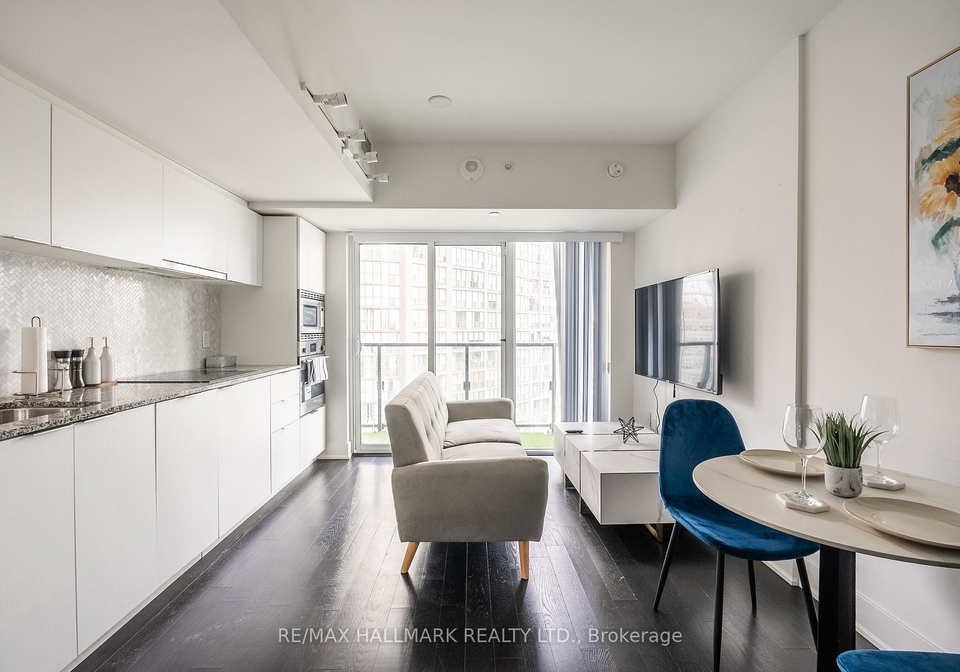 955-bay-street-toronto-ontario-c12680664