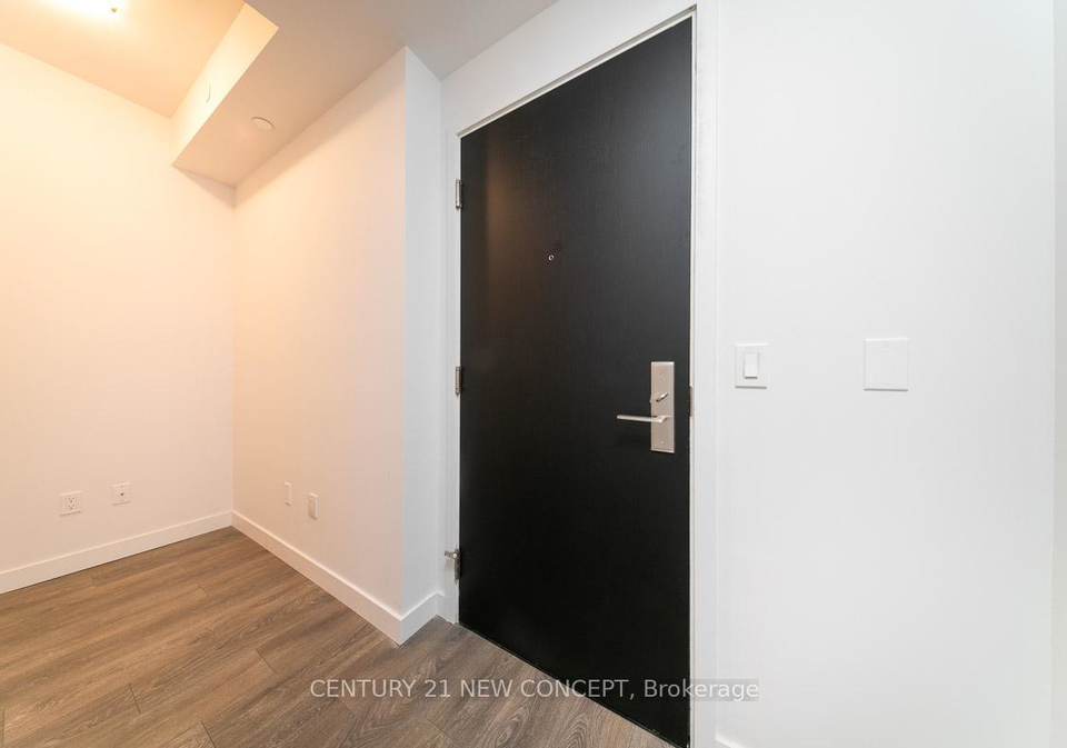 8-eglinton-avenue-e-toronto-ontario-c12681192
