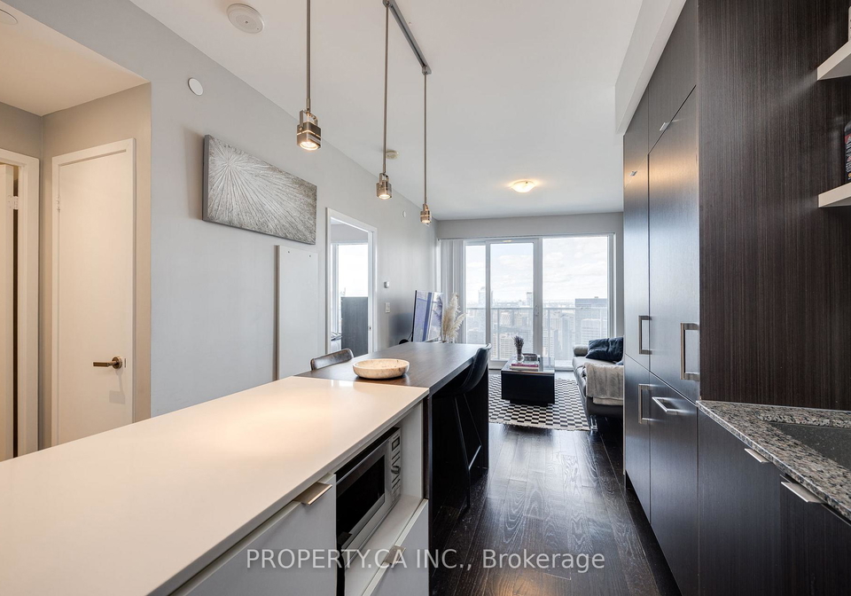 88-harbour-street-toronto-ontario-c12681582