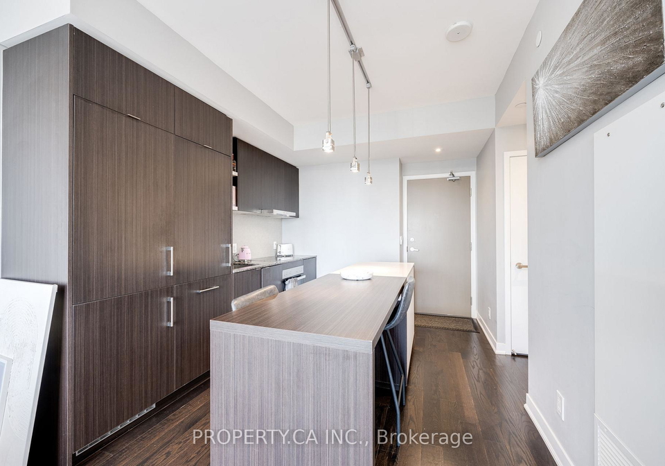 88-harbour-street-toronto-ontario-c12681582