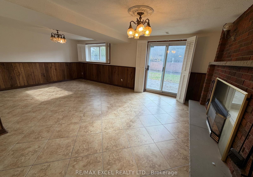 71-hickorynut-drive-north-york-ontario-c12681630