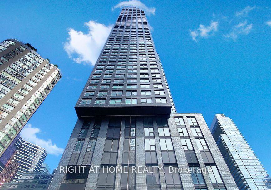 8-wellesley-street-w-toronto-ontario-c12682054