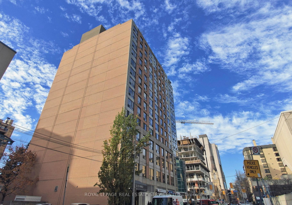 152-st-patrick-street-toronto-ontario-c12682092