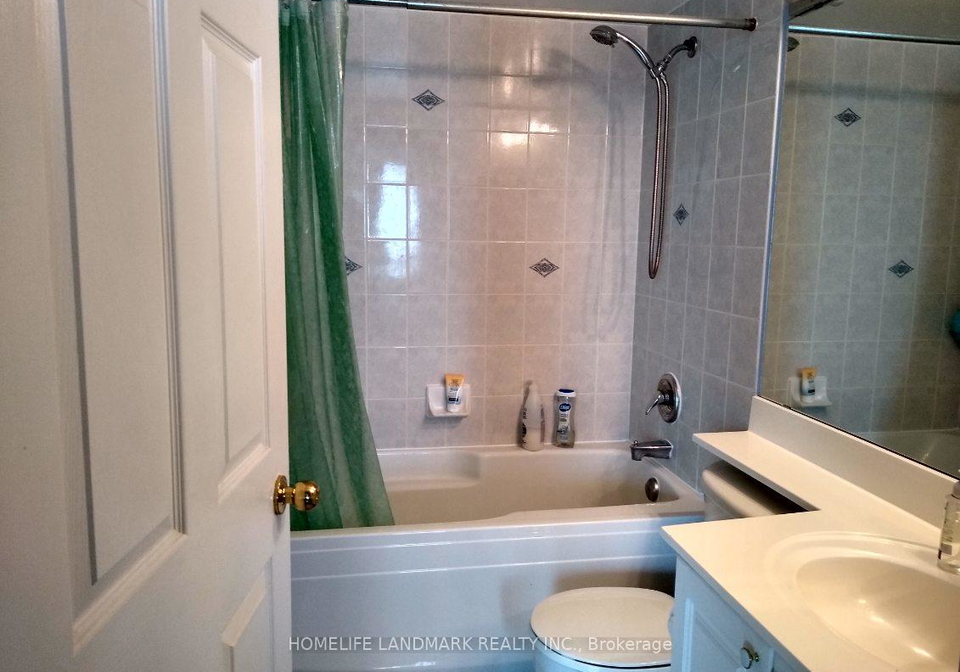 8-hillcrest-avenue-north-york-ontario-c12682108