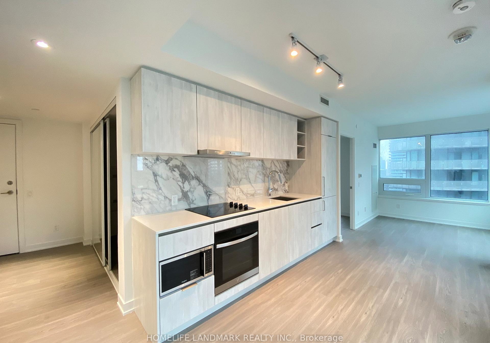 8-wellesley-street-w-toronto-ontario-c12682320
