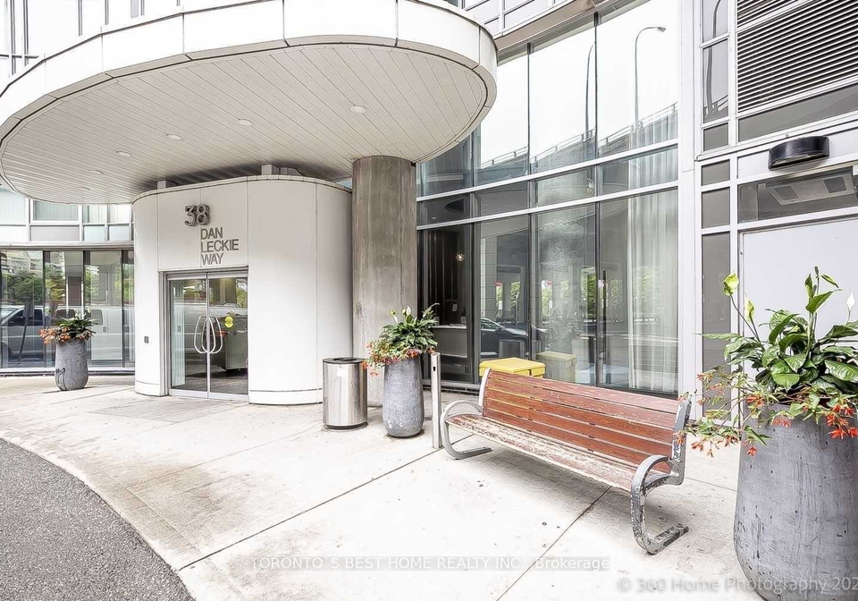 420-lake-shore-g02-boulevard-w-toronto-ontario-c12682870