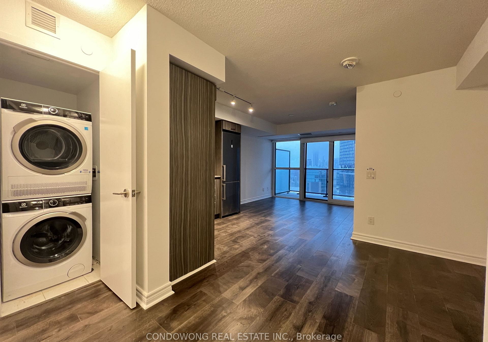 219-dundas-street-e-toronto-ontario-c12682886