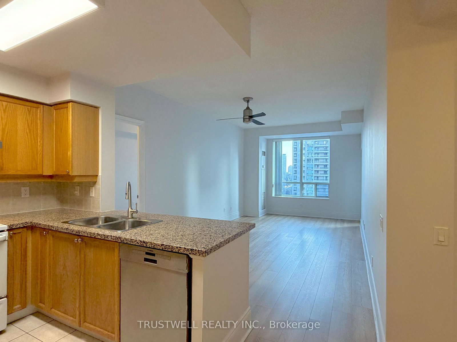 8-mckee-avenue-north-york-ontario-c12683184