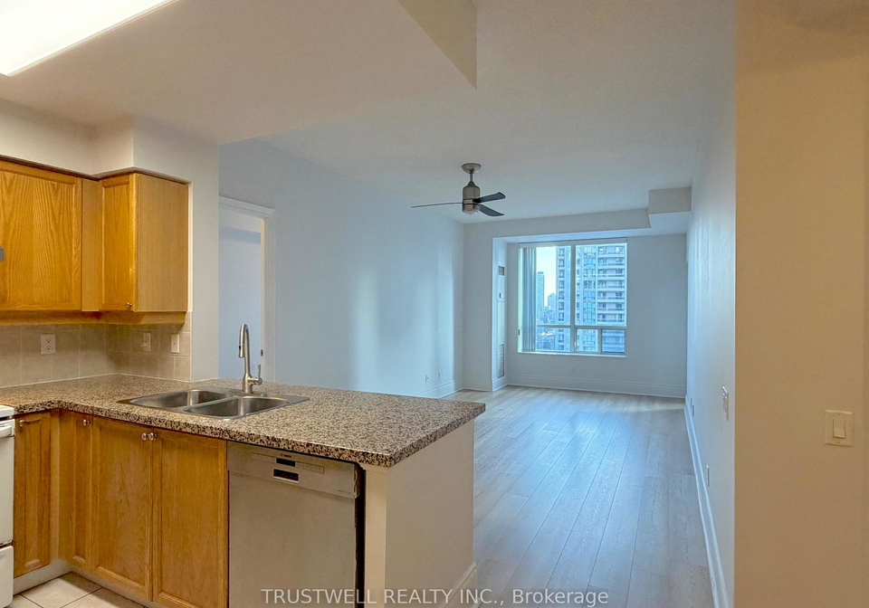 8-mckee-avenue-north-york-ontario-c12683184