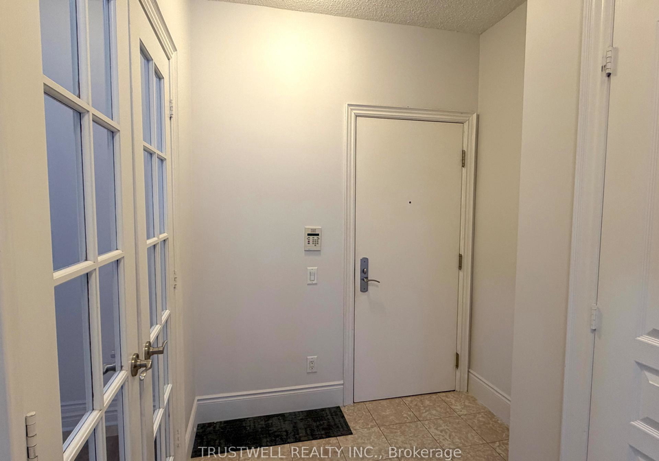 8-mckee-avenue-north-york-ontario-c12683184