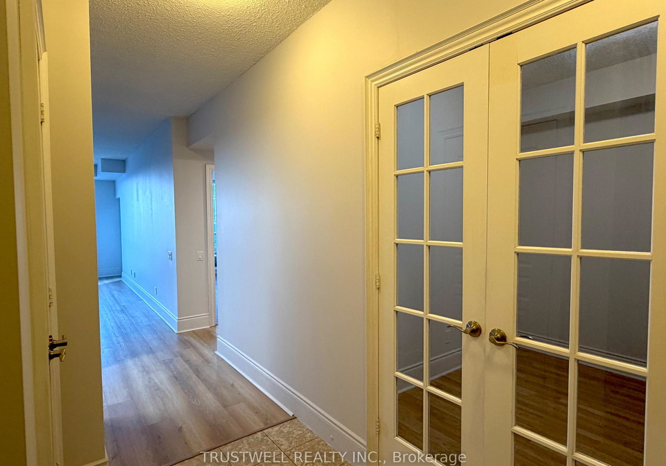 8-mckee-avenue-north-york-ontario-c12683184