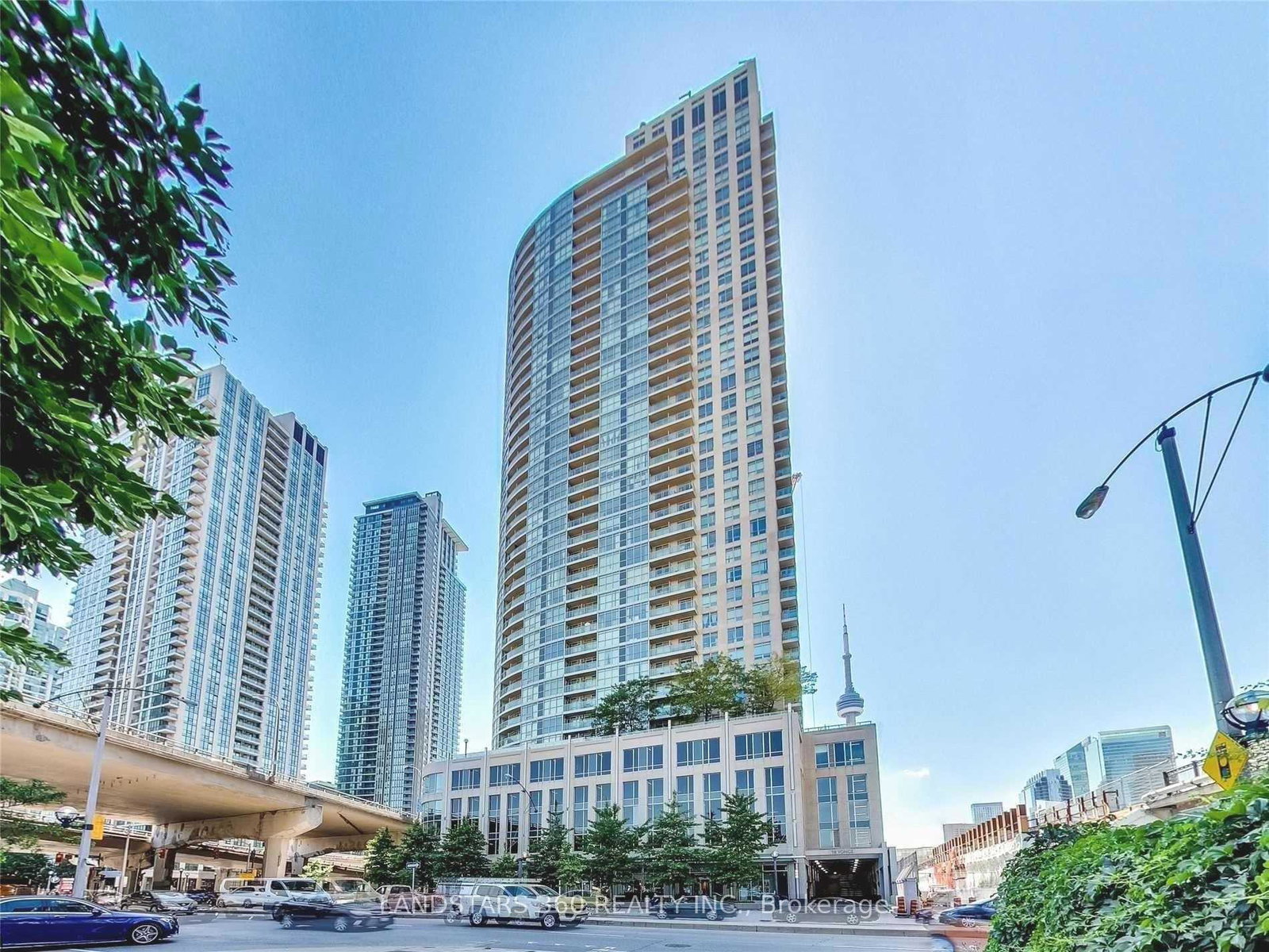 18-yonge-street-toronto-ontario-c12683628